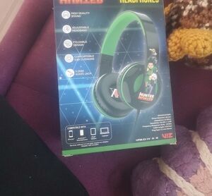 Green & Black Over-Ear Headphones - Hunterxhunter Lot Of 3